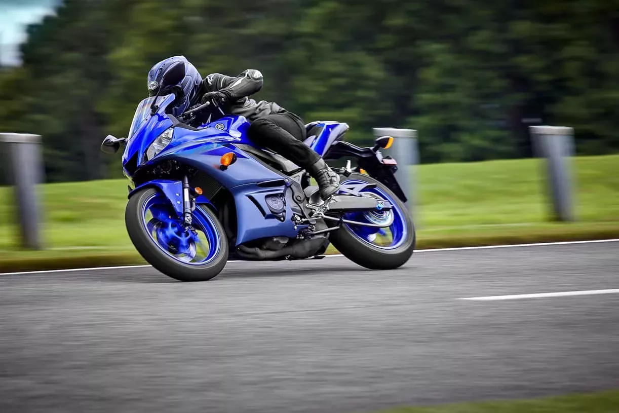 Yamaha R3